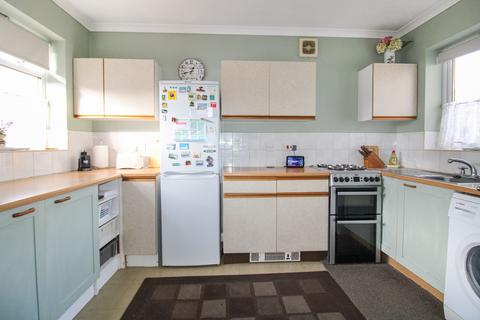 2 bedroom bungalow for sale, Glebe Road,  Farnborough, GU14