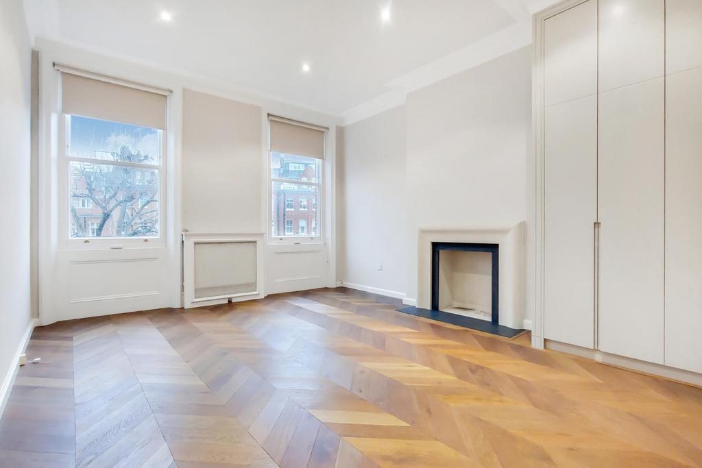 6 Master Bedroom-1.jpg