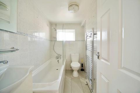 1 bedroom flat to rent, Cooper Avenue, London, E17