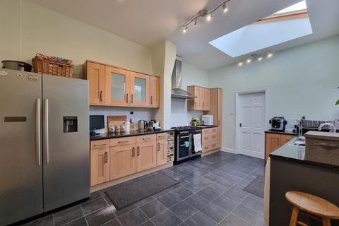 129 Aldborough Road South, Ilford, IG3 8HT