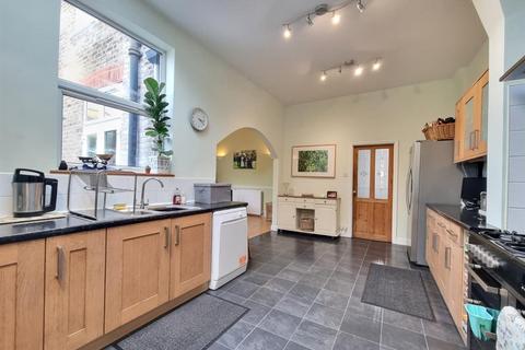 129 Aldborough Road South, Ilford, IG3 8HT