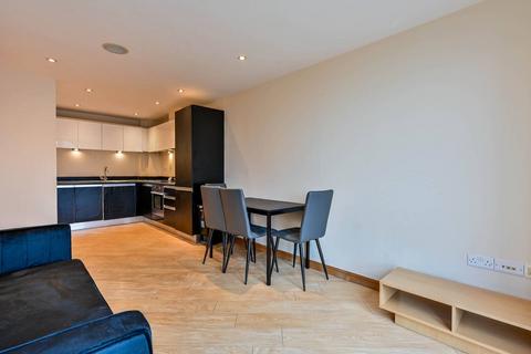 2 bedroom flat to rent, Martyr Road, Guildford, GU1