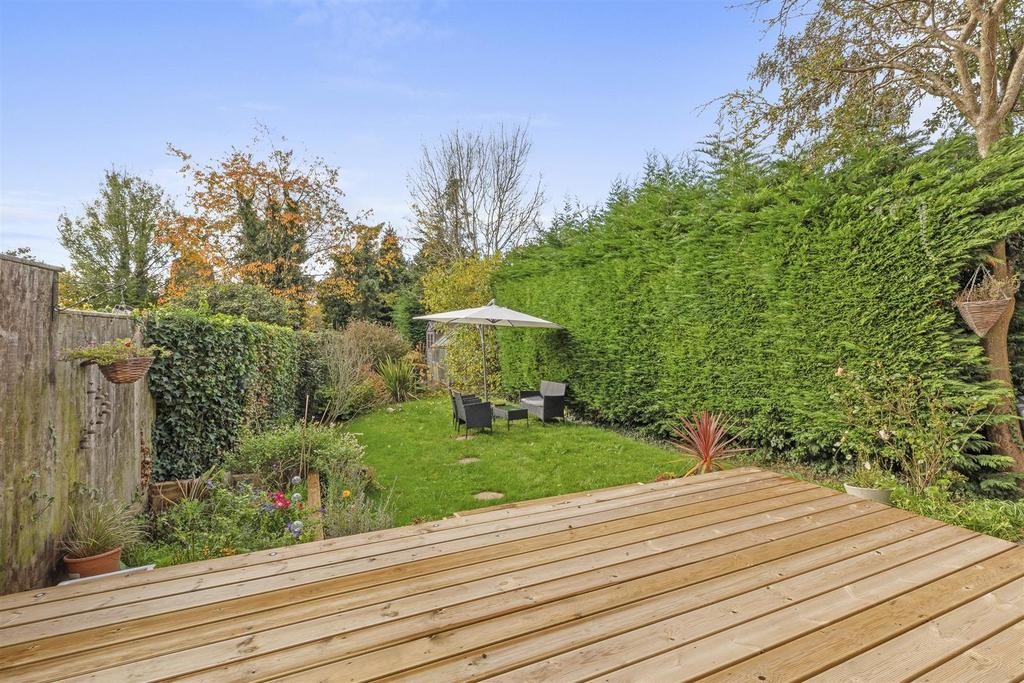 51 Geralds Road, HP13 6 BN-9.jpg