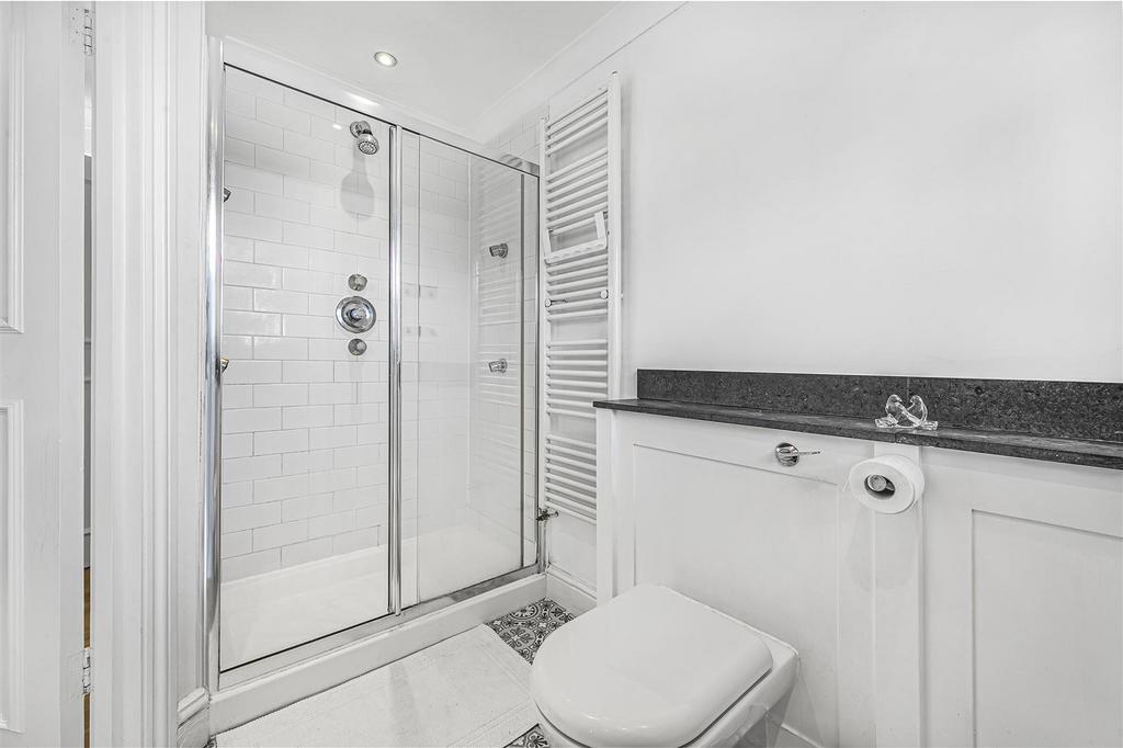 Bathroom2.jpg
