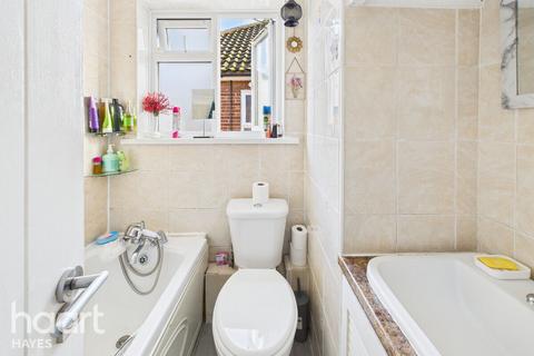 2 bedroom maisonette for sale, Willow Tree Lane, Hayes