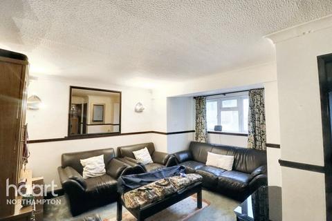 undefined, Raisins Field Close, Northampton