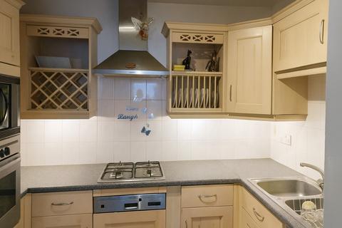 2 bedroom flat for sale, Two Bedroom Flat  For sale  Princess Park Manor  Friern Barnet  N11