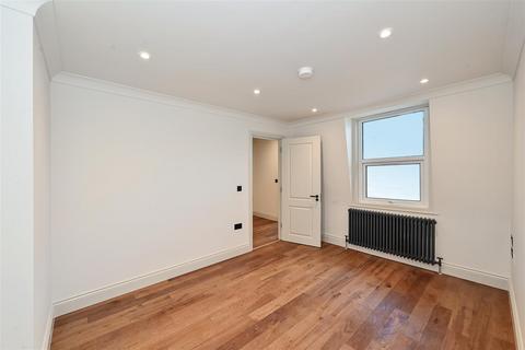 2 bedroom apartment to rent, Queensway, London