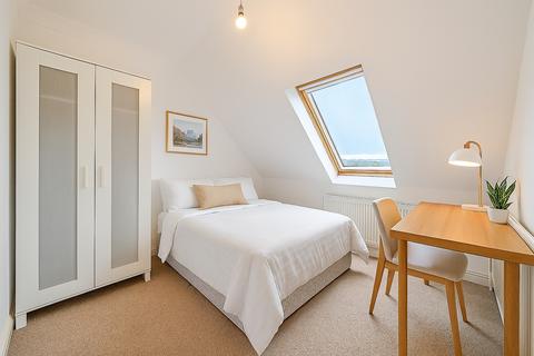 3 bedroom flat for sale, Fulham Palace Road, London, SW6