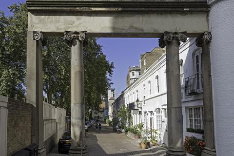 1 bedroom apartment for sale, Ennismore Gardens, Knightsbridge SW7