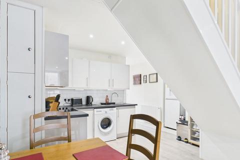 undefined, Commercial Road, Grantham NG31
