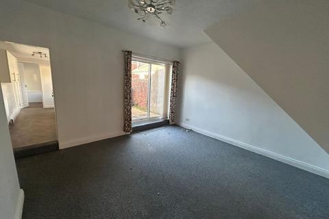 3 bedroom terraced house to rent, Stanley Street, Houghton Le Spring DH5