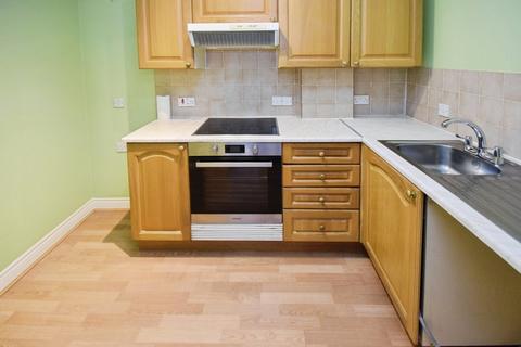 2 bedroom apartment for sale, Riverside Court, Bradford BD18