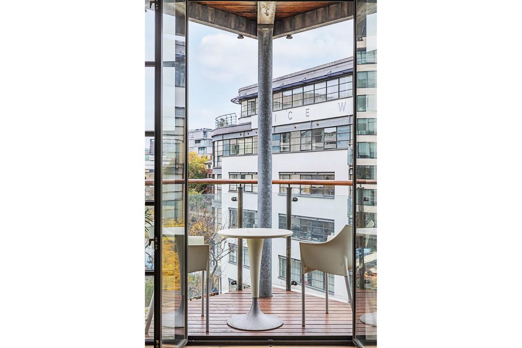 Ice Wharf 20b