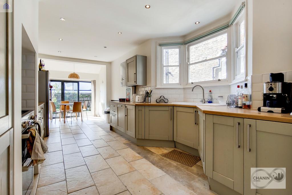 6 Kitchen-1