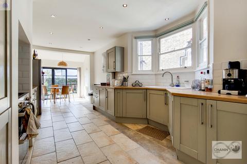 1 bedroom in a house share to rent, Scawen Road, London SE8