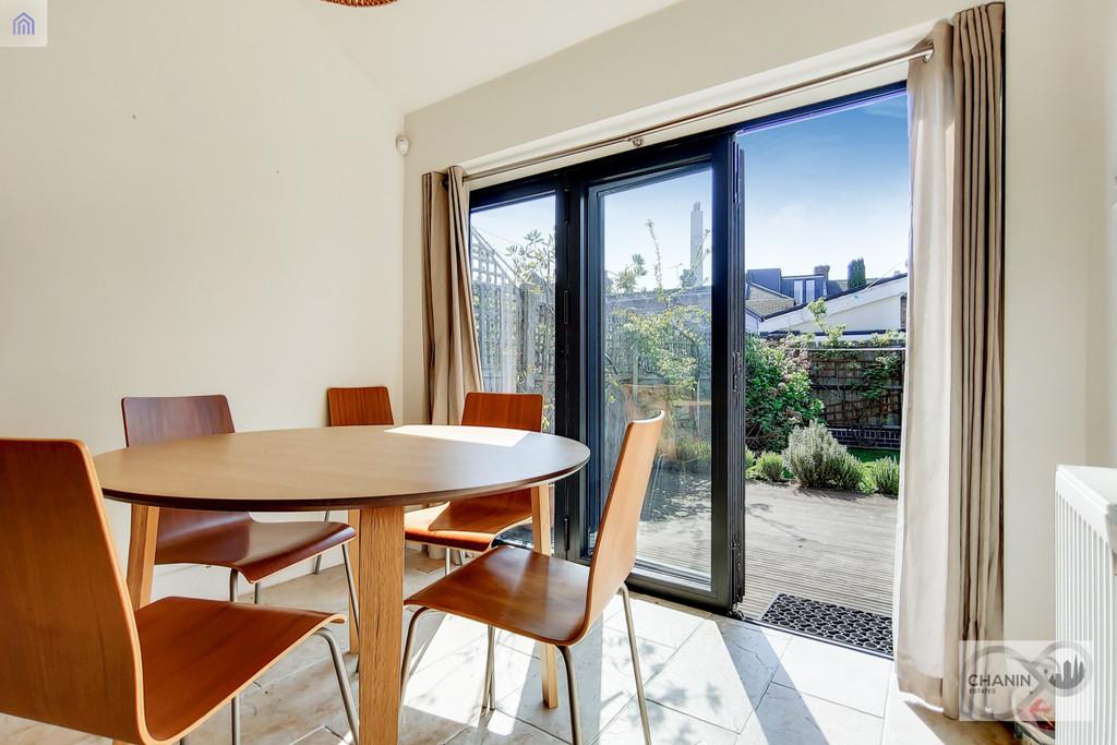 7 Dining Room 2-1