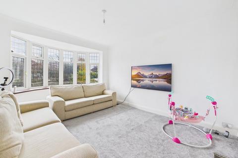4 bedroom detached house for sale, Glenfield Road, Leicester LE3