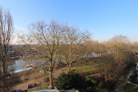 3 bedroom apartment for sale, Kingston Riverside, Kingston Upon Thames KT2