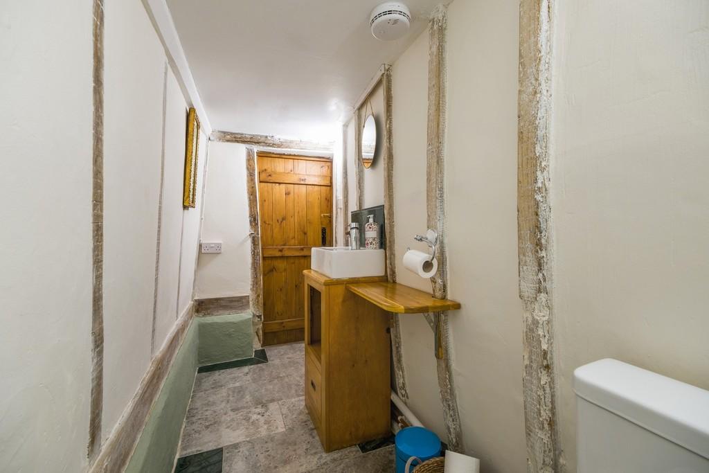 1440px-Crown Hill Clinic - 21