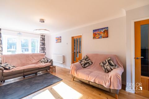 3 bedroom semi-detached house for sale, Broomfield Avenue, Fazeley