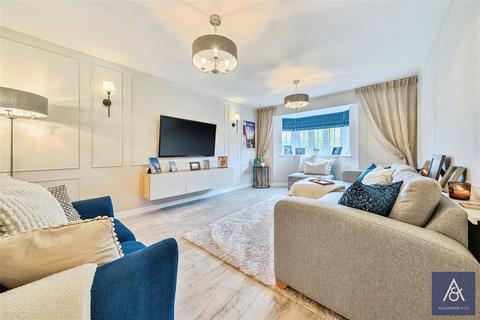 4 bedroom detached house for sale, Otter Close, Northamptonshire NN13