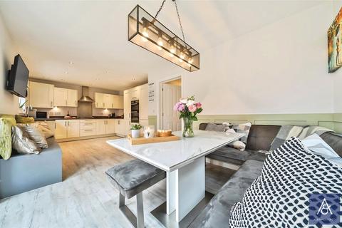 4 bedroom detached house for sale, Otter Close, Northamptonshire NN13