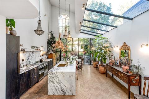 69 Clifden Road, London, E5 0LJ