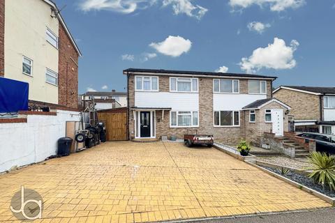 Briardale Avenue, Harwich CO12