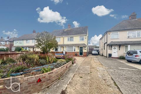 Mayes Lane, Harwich CO12