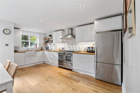 Westminster Drive, London, N13