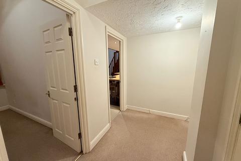 undefined, Monro Drive, Guildford GU2