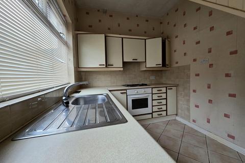 2 bedroom terraced house to rent, Beechfield Terrace, CLECKHEATON, West Yorkshire