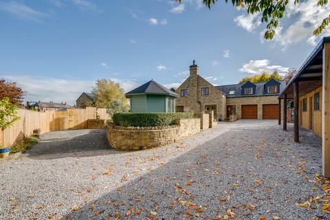 5 bedroom detached house for sale, Headlands Farm, Headlands Road, Liversedge
