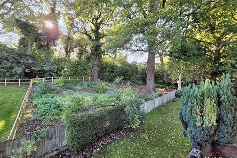 2 bedroom apartment for sale, The Avenue, Tadworth KT20