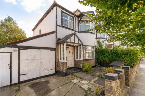 Cavendish Avenue, Motspur Park, New Malden, KT3