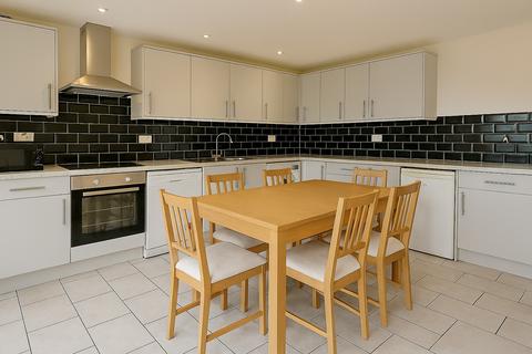 5 bedroom terraced house to rent, Small Lane, Bristol BS16