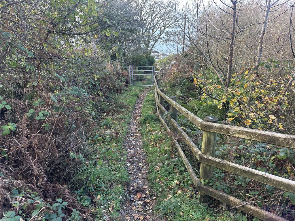 Lot 3 Footpath 3