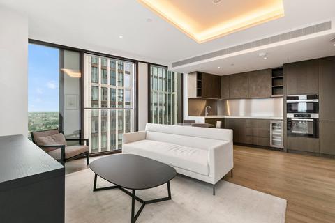 3 bedroom flat to rent, Carnation Way, London