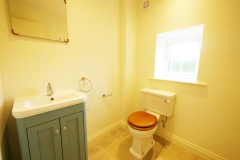 3 bedroom detached house to rent, Broadwell, Lechlade