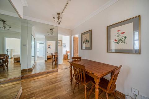 2 bedroom flat for sale, Churchill Gardens, Pimlico, London, SW1V
