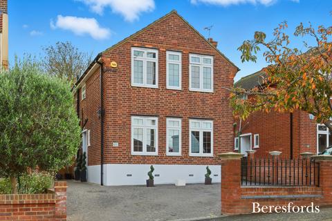 3 bedroom detached house for sale, Lime Avenue, Upminster, RM14