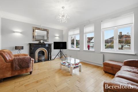 3 bedroom detached house for sale, Lime Avenue, Upminster, RM14