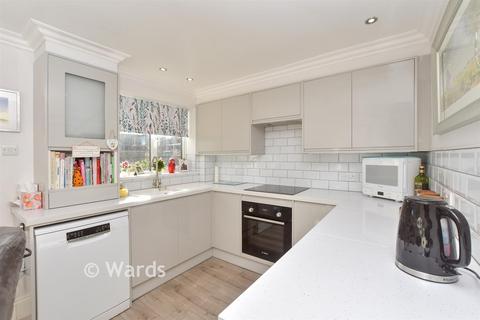 4 bedroom end of terrace house for sale, Turner Avenue, Cranbrook TN17