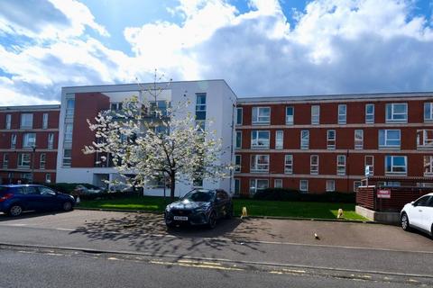 2 bedroom flat to rent, Dennistoun, Glasgow G31