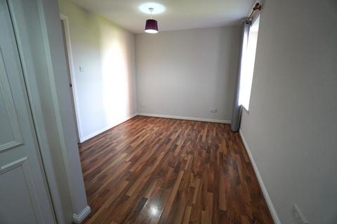2 bedroom flat to rent, Dennistoun, Glasgow G31