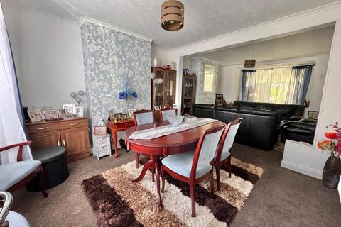 3 bedroom semi-detached house for sale, Coles Lane, West Bromwich, B71 2QL