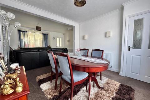 3 bedroom semi-detached house for sale, Coles Lane, West Bromwich, B71 2QL