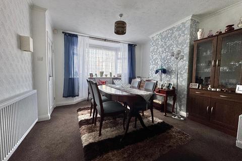 3 bedroom semi-detached house for sale, Coles Lane, West Bromwich, B71 2QL