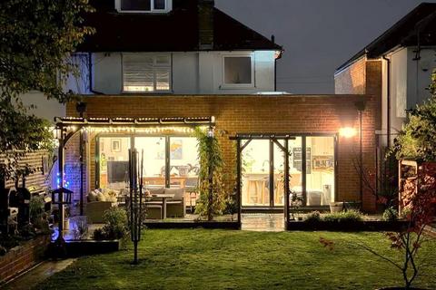 Cannon Lane, Putteridge, Luton, Bedfordshire, LU2 8BJ